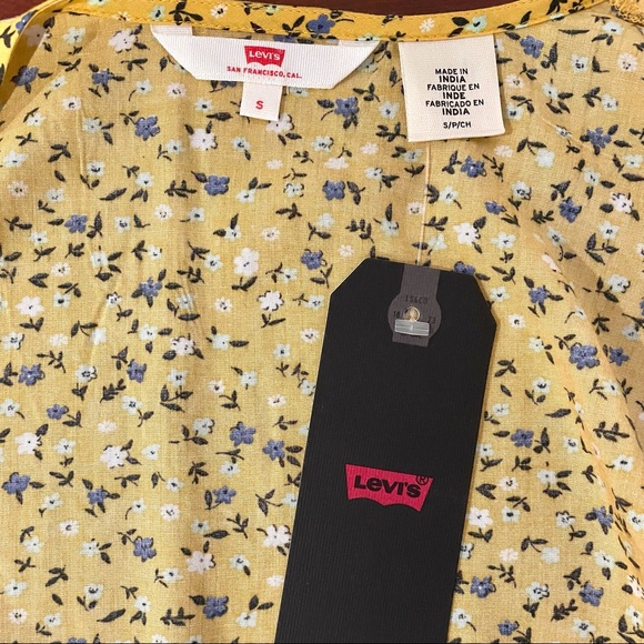 NWT Levi’s Floral Yellow Wrap Blouse - Small - Picture 7 of 9